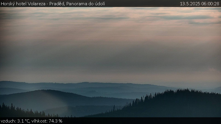 Horský hotel Volareza - Praděd - Panorama do údolí - 13.5.2025 v 06:00 Horský hotel Volareza - Praděd - Panorama do údolí - 13.5.2025 v 06:00