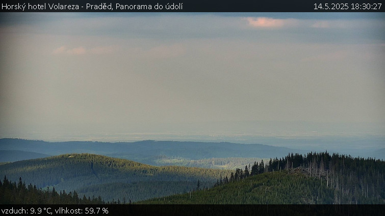 Horský hotel Volareza - Praděd - Panorama do údolí - 14.5.2025 v 18:30 Horský hotel Volareza - Praděd - Panorama do údolí - 14.5.2025 v 18:30