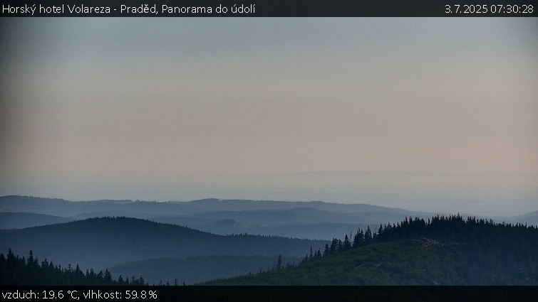 Horský hotel Volareza - Praděd - Panorama do údolí - 3.7.2025 v 07:30