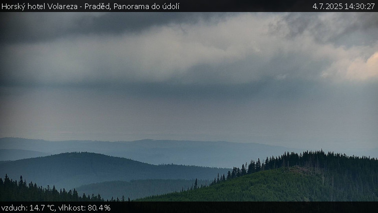 Horský hotel Volareza - Praděd - Panorama do údolí - 4.7.2025 v 14:30 Horský hotel Volareza - Praděd - Panorama do údolí - 4.7.2025 v 14:30