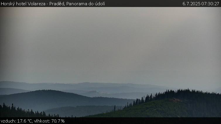 Horský hotel Volareza - Praděd - Panorama do údolí - 6.7.2025 v 07:30 Horský hotel Volareza - Praděd - Panorama do údolí - 6.7.2025 v 07:30