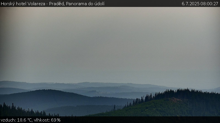 Horský hotel Volareza - Praděd - Panorama do údolí - 6.7.2025 v 08:00 Horský hotel Volareza - Praděd - Panorama do údolí - 6.7.2025 v 08:00