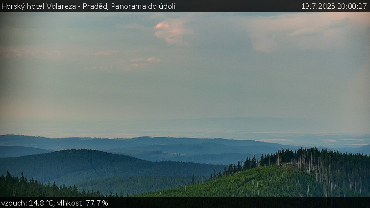 Horský hotel Volareza - Praděd - Panorama do údolí - 13.7.2025 v 20:00 Horský hotel Volareza - Praděd - Panorama do údolí - 13.7.2025 v 20:00