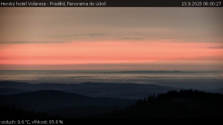 Horský hotel Volareza - Praděd - Panorama do údolí - 13.9.2025 v 06:00 Horský hotel Volareza - Praděd - Panorama do údolí - 13.9.2025 v 06:00