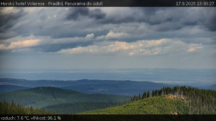 Horský hotel Volareza - Praděd - Panorama do údolí - 17.9.2025 v 13:30
