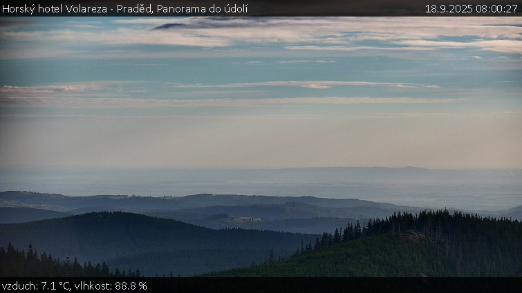 Horský hotel Volareza - Praděd - Panorama do údolí - 18.9.2025 v 08:00 Horský hotel Volareza - Praděd - Panorama do údolí - 18.9.2025 v 08:00