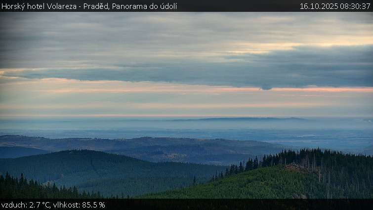 Horský hotel Volareza - Praděd - Panorama do údolí - 16.10.2025 v 08:30 Horský hotel Volareza - Praděd - Panorama do údolí - 16.10.2025 v 08:30