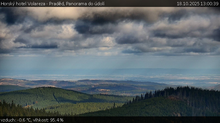 Horský hotel Volareza - Praděd - Panorama do údolí - 18.10.2025 v 13:00 Horský hotel Volareza - Praděd - Panorama do údolí - 18.10.2025 v 13:00