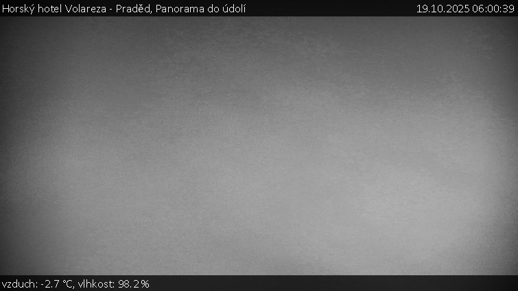Horský hotel Volareza - Praděd - Panorama do údolí - 19.10.2025 v 06:00 Horský hotel Volareza - Praděd - Panorama do údolí - 19.10.2025 v 06:00