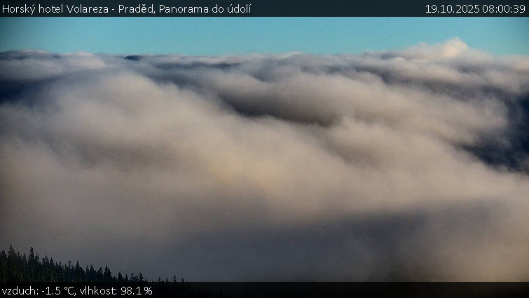 Horský hotel Volareza - Praděd - Panorama do údolí - 19.10.2025 v 08:00 Horský hotel Volareza - Praděd - Panorama do údolí - 19.10.2025 v 08:00