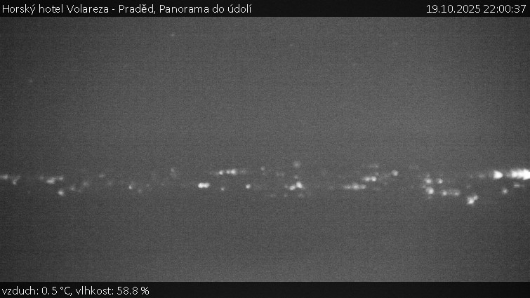 Horský hotel Volareza - Praděd - Panorama do údolí - 19.10.2025 v 22:00 Horský hotel Volareza - Praděd - Panorama do údolí - 19.10.2025 v 22:00