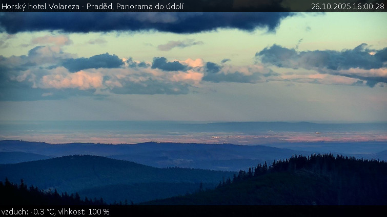 Horský hotel Volareza - Praděd - Panorama do údolí - 26.10.2025 v 16:00 Horský hotel Volareza - Praděd - Panorama do údolí - 26.10.2025 v 16:00