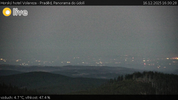 Horský hotel Volareza - Praděd - Panorama do údolí - 16.12.2025 v 16:30