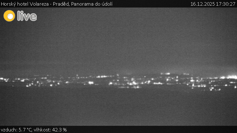 Horský hotel Volareza - Praděd - Panorama do údolí - 16.12.2025 v 17:30