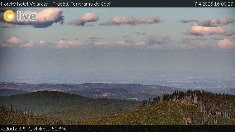 Horský hotel Volareza - Praděd - Panorama do údolí - 7.4.2026 v 16:00