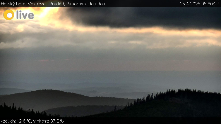 Horský hotel Volareza - Praděd - Panorama do údolí - 26.4.2026 v 05:30
