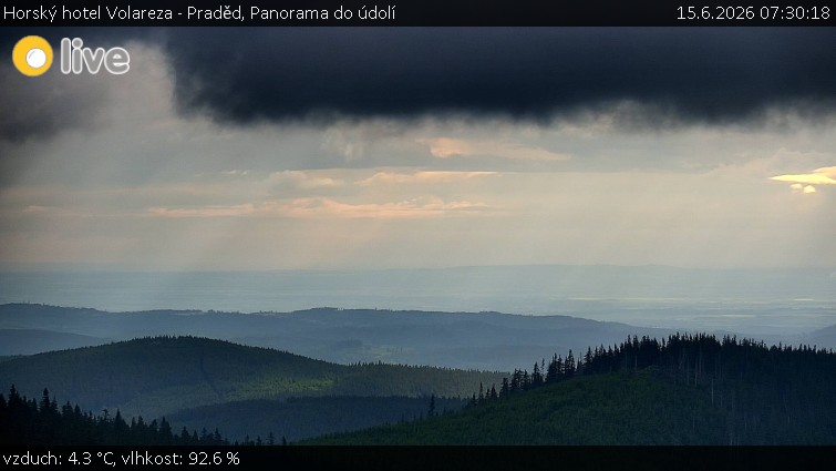 Horský hotel Volareza - Praděd - Panorama do údolí - 15.6.2026 v 07:30
