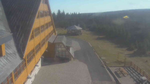 Sporthotel Kurzovní - Parkoviště a hlavní vchod - 5.11.2024 v 10:00 Sporthotel Kurzovní - Parkoviště a hlavní vchod - 5.11.2024 v 10:00