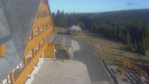 Sporthotel Kurzovní - Parkoviště a hlavní vchod - 5.11.2024 v 14:00 Sporthotel Kurzovní - Parkoviště a hlavní vchod - 5.11.2024 v 14:00