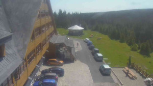 Sporthotel Kurzovní - Parkoviště a hlavní vchod - 14.6.2025 v 10:55