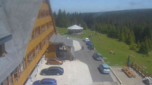 Sporthotel Kurzovní - Parkoviště a hlavní vchod - 14.6.2025 v 13:55