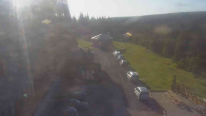 Sporthotel Kurzovní - Parkoviště a hlavní vchod - 15.6.2025 v 06:55