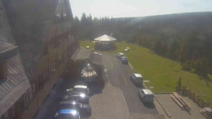 Sporthotel Kurzovní - Parkoviště a hlavní vchod - 15.6.2025 v 08:55