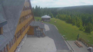 Sporthotel Kurzovní - Parkoviště a hlavní vchod - 24.6.2025 v 12:25