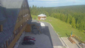 Sporthotel Kurzovní - Parkoviště a hlavní vchod - 24.6.2025 v 18:25