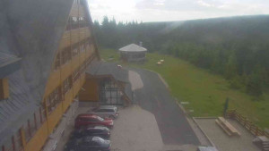 Sporthotel Kurzovní - Parkoviště a hlavní vchod - 25.6.2025 v 08:55