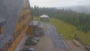 Sporthotel Kurzovní - Parkoviště a hlavní vchod - 7.7.2025 v 09:55