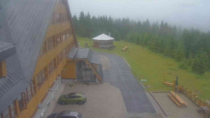 Sporthotel Kurzovní - Parkoviště a hlavní vchod - 7.7.2025 v 10:55