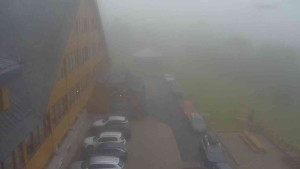 Sporthotel Kurzovní - Parkoviště a hlavní vchod - 12.7.2025 v 06:35