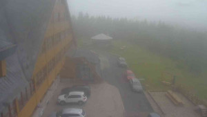 Sporthotel Kurzovní - Parkoviště a hlavní vchod - 12.7.2025 v 12:00