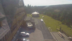 Sporthotel Kurzovní - Parkoviště a hlavní vchod - 14.7.2025 v 08:55