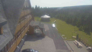 Sporthotel Kurzovní - Parkoviště a hlavní vchod - 14.7.2025 v 09:55