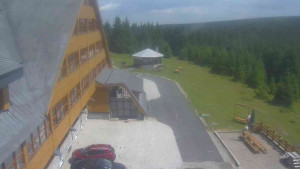 Sporthotel Kurzovní - Parkoviště a hlavní vchod - 14.7.2025 v 13:55