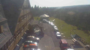 Sporthotel Kurzovní - Parkoviště a hlavní vchod - 15.8.2025 v 09:05