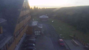 Sporthotel Kurzovní - Parkoviště a hlavní vchod - 15.9.2025 v 06:40