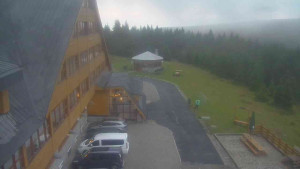 Sporthotel Kurzovní - Parkoviště a hlavní vchod - 17.9.2025 v 18:55