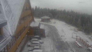 Sporthotel Kurzovní - Parkoviště a hlavní vchod - 25.10.2025 v 10:55 Sporthotel Kurzovní - Parkoviště a hlavní vchod - 25.10.2025 v 10:55