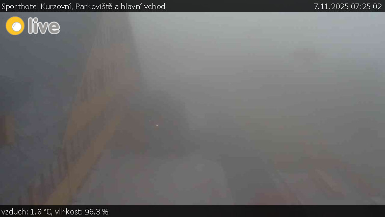 Sporthotel Kurzovní - Parkoviště a hlavní vchod - 7.11.2025 v 07:25