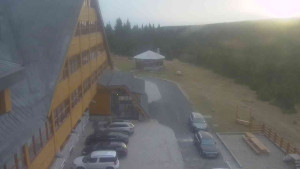 Sporthotel Kurzovní - Parkoviště a hlavní vchod - 15.11.2025 v 07:30 Sporthotel Kurzovní - Parkoviště a hlavní vchod - 15.11.2025 v 07:30