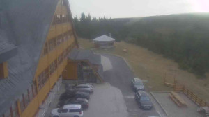 Sporthotel Kurzovní - Parkoviště a hlavní vchod - 15.11.2025 v 07:50 Sporthotel Kurzovní - Parkoviště a hlavní vchod - 15.11.2025 v 07:50