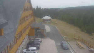 Sporthotel Kurzovní - Parkoviště a hlavní vchod - 15.11.2025 v 08:55 Sporthotel Kurzovní - Parkoviště a hlavní vchod - 15.11.2025 v 08:55