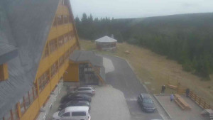 Sporthotel Kurzovní - Parkoviště a hlavní vchod - 15.11.2025 v 11:35 Sporthotel Kurzovní - Parkoviště a hlavní vchod - 15.11.2025 v 11:35