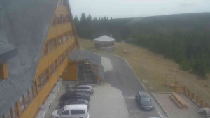 Sporthotel Kurzovní - Parkoviště a hlavní vchod - 15.11.2025 v 12:20 Sporthotel Kurzovní - Parkoviště a hlavní vchod - 15.11.2025 v 12:20