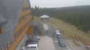 Sporthotel Kurzovní - Parkoviště a hlavní vchod - 15.11.2025 v 13:35 Sporthotel Kurzovní - Parkoviště a hlavní vchod - 15.11.2025 v 13:35