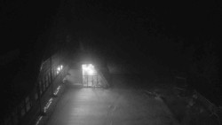 Parkoviště a hlavní vchod