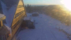 Parkoviště a hlavní vchod